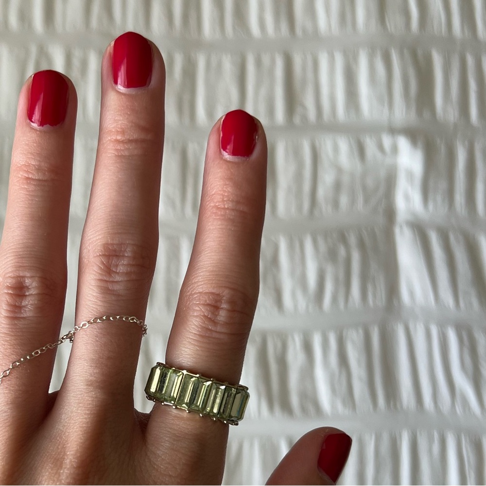 BaubleBar eternity band with green stones, size 6